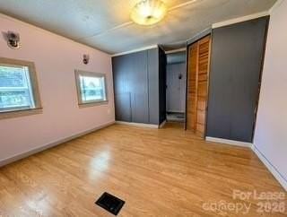 3932 Oakwood Cir - Photo 5 of 9