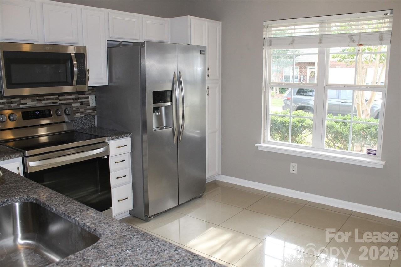 108 Azteca Dr - Photo 6 of 15