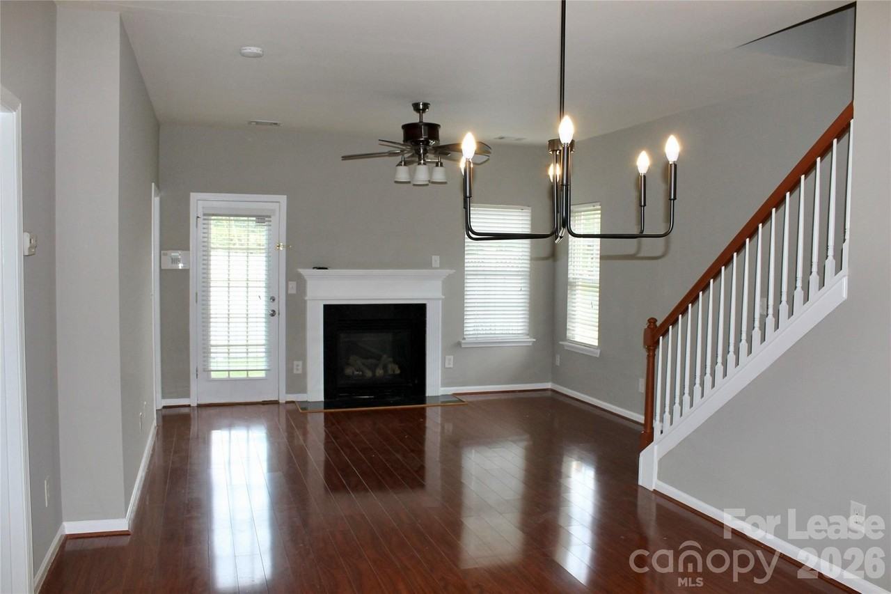 108 Azteca Dr - Photo 7 of 15