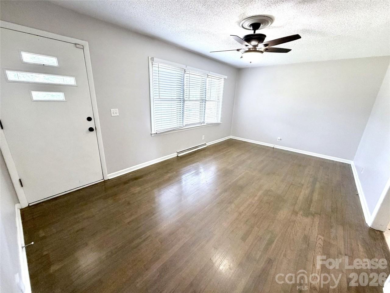 2623 Sherry Ln - Photo 7 of 15