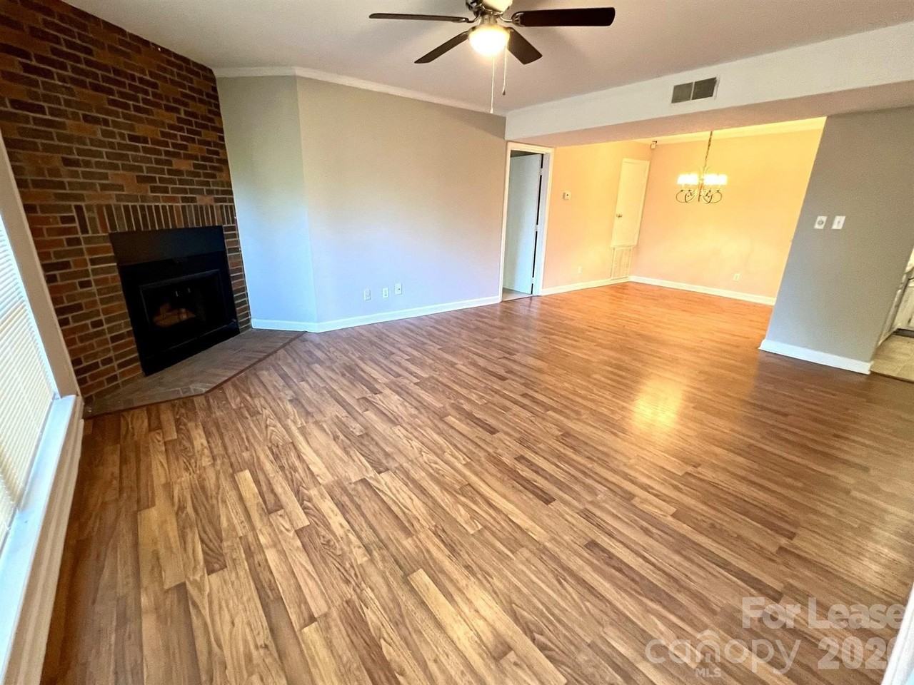 1600 Sharon Rd W #4 - Photo 3 of 16