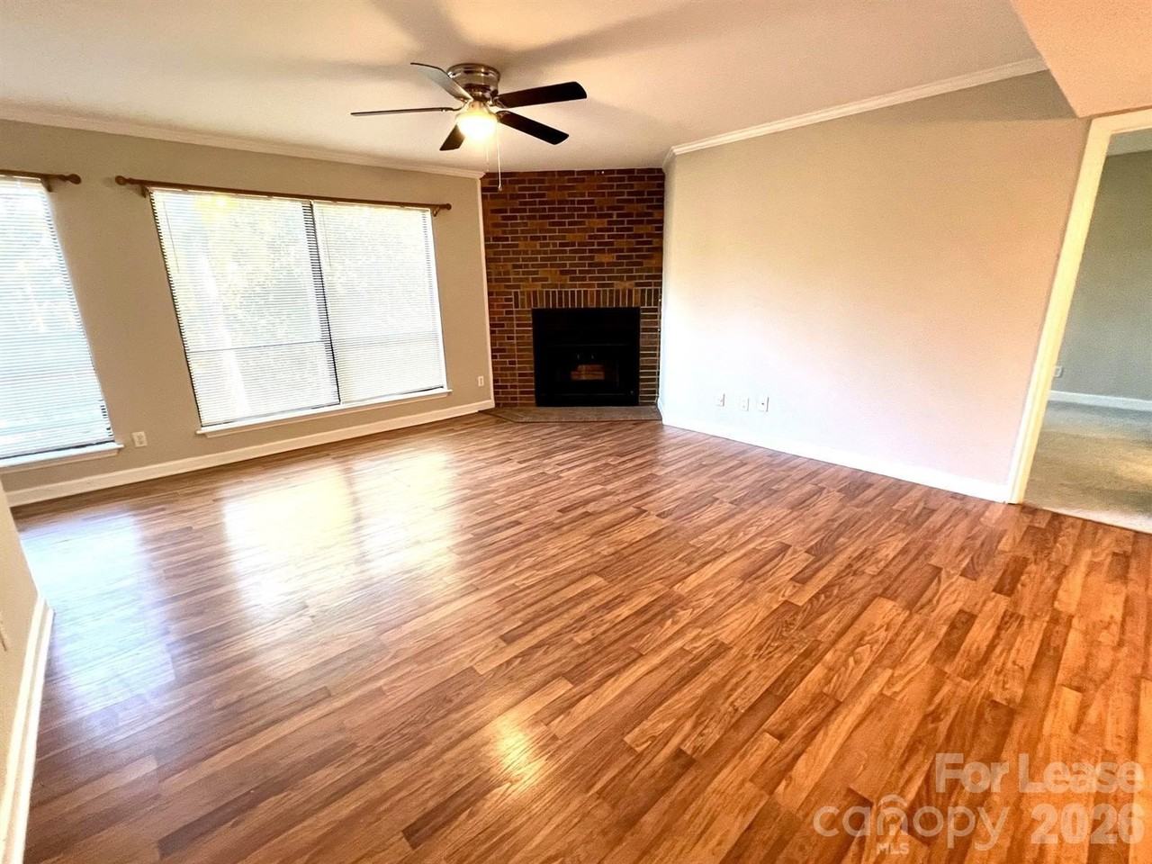 1600 Sharon Rd W #4 - Photo 4 of 16
