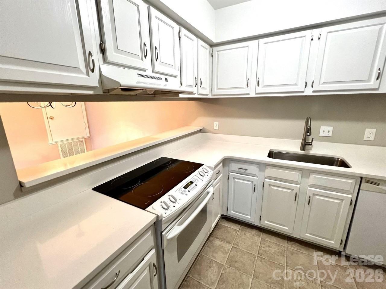 1600 Sharon Rd W #4 - Photo 6 of 16