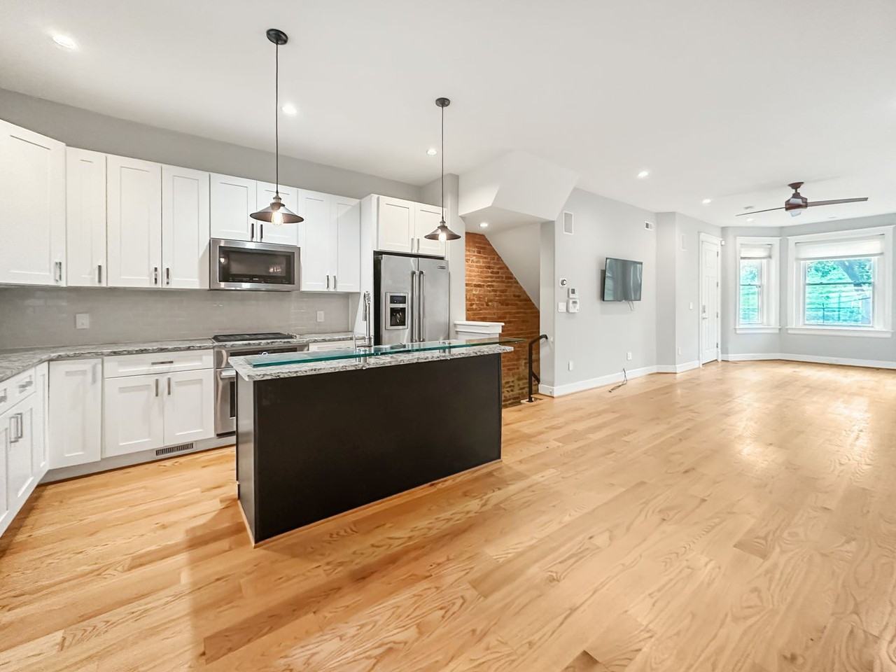 122 Bryant St Nw #1 - Photo 2 of 35