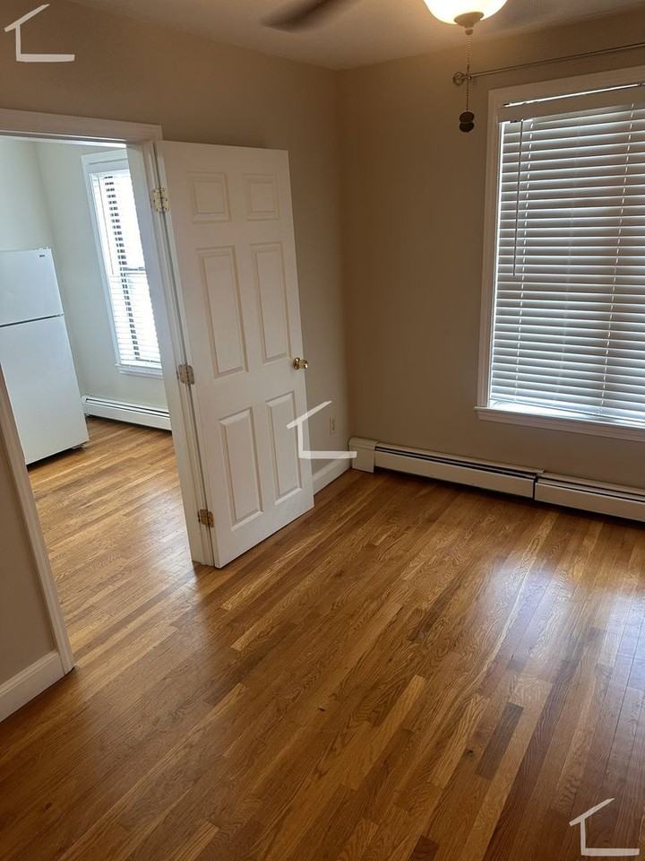 3 Chesterton St #2 - Photo 2 of 11