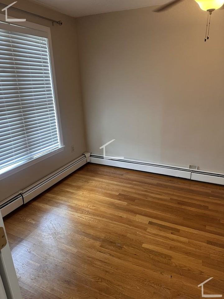 3 Chesterton St #2 - Photo 3 of 11