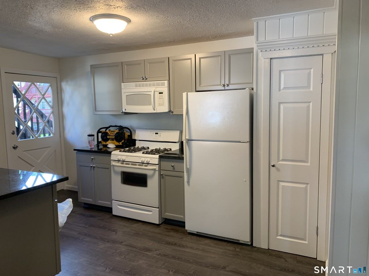 24 Northill St - Photo 3 of 10