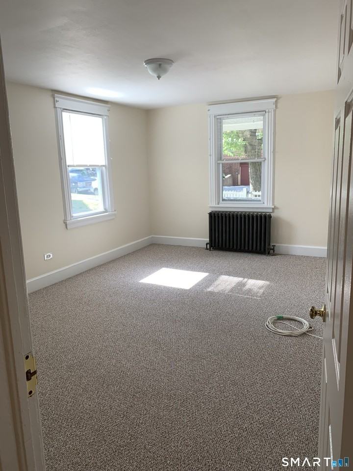 24 Northill St - Photo 6 of 10