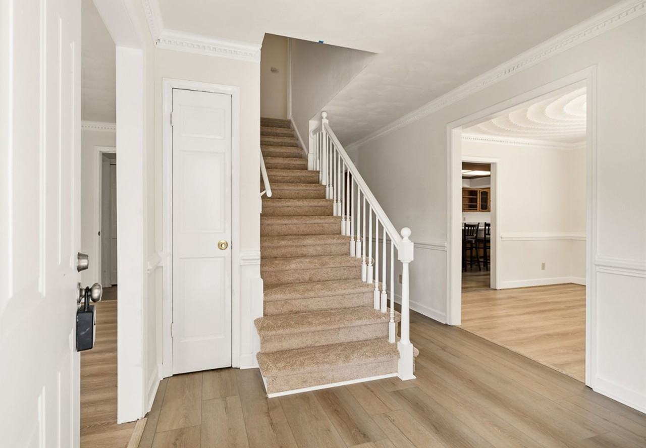 512 Bonsack Ct - Photo 5 of 50