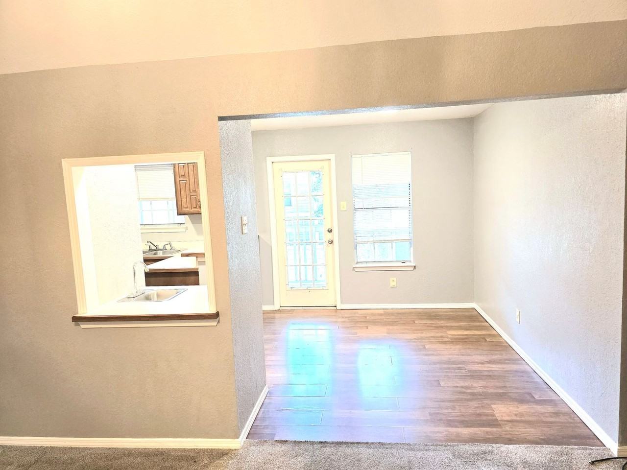 3833 Kimberly Dr - Photo 3 of 10