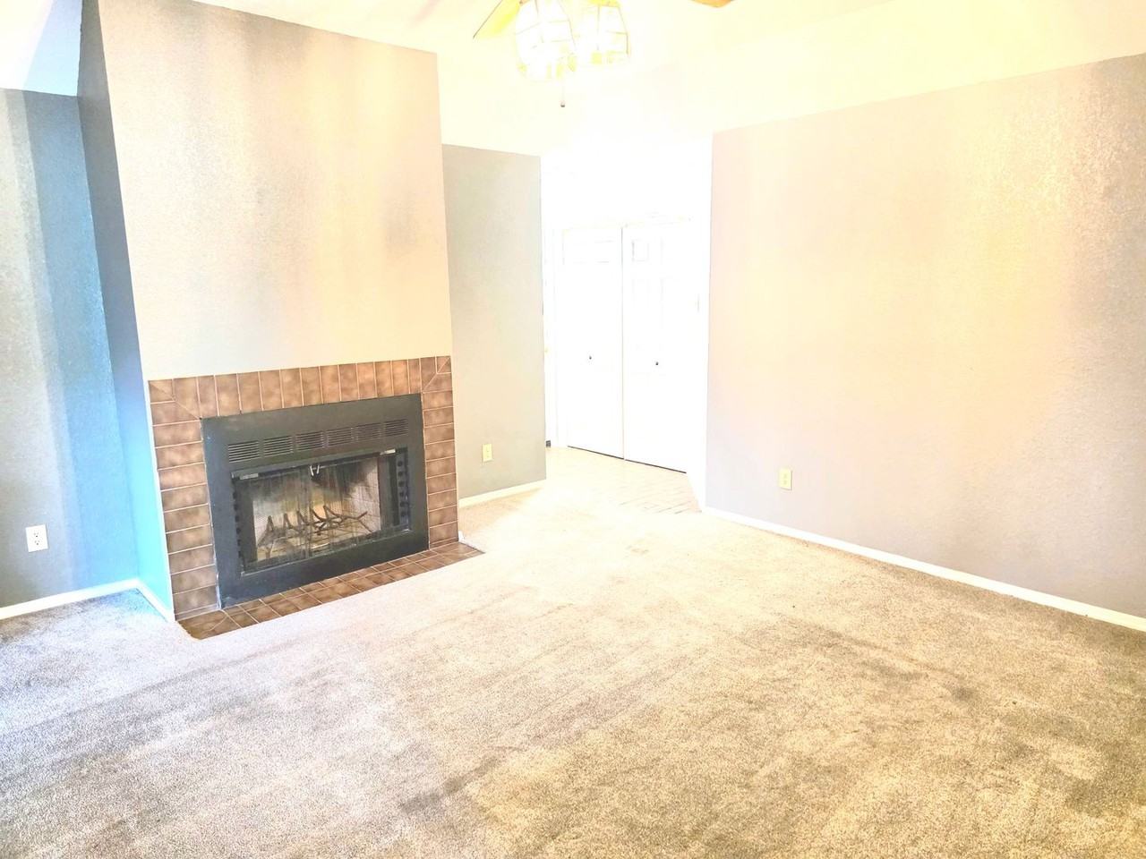 3833 Kimberly Dr - Photo 4 of 10