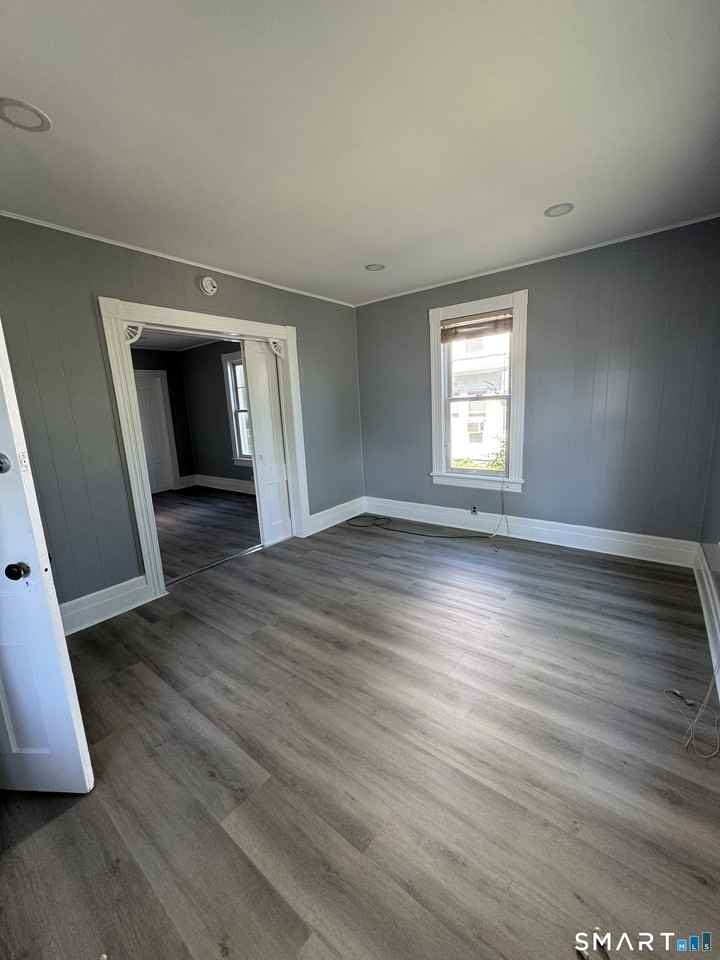11 Betts Pl - Photo 4 of 18