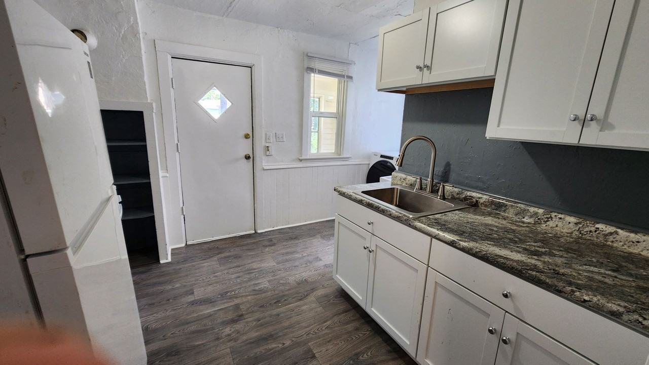 1617 10th St S - Photo 4 of 14