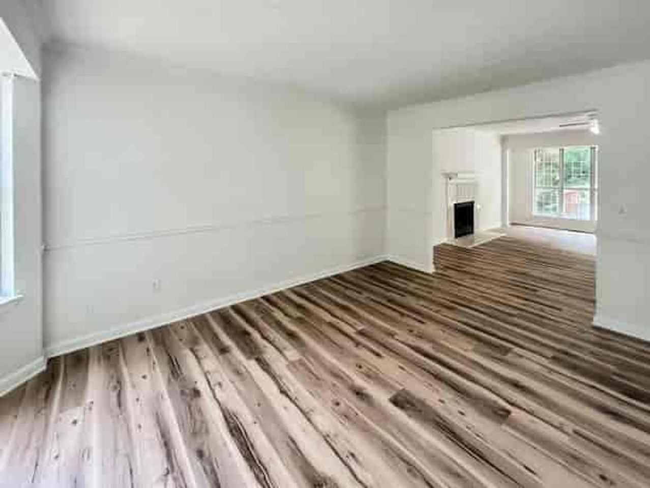 2945 Georgian Manor Dr - Photo 5 of 31