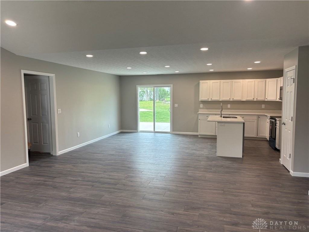 512 Cherry Ln - Photo 7 of 17