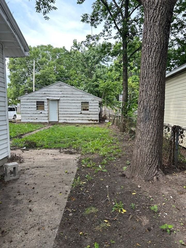 425 Huffman Ave - Photo 2 of 28