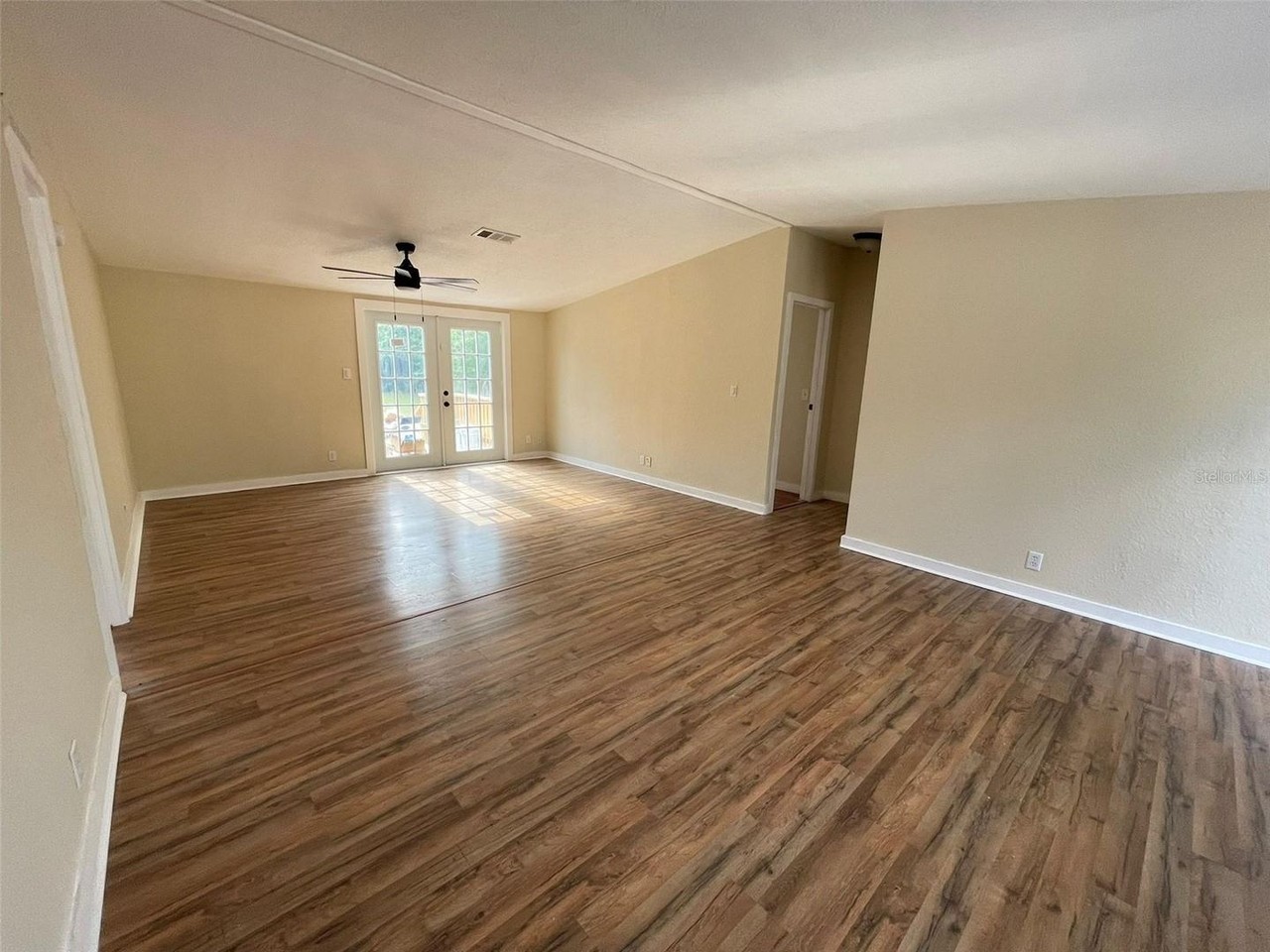 13716 Ne County Road 1471 - Photo 3 of 13