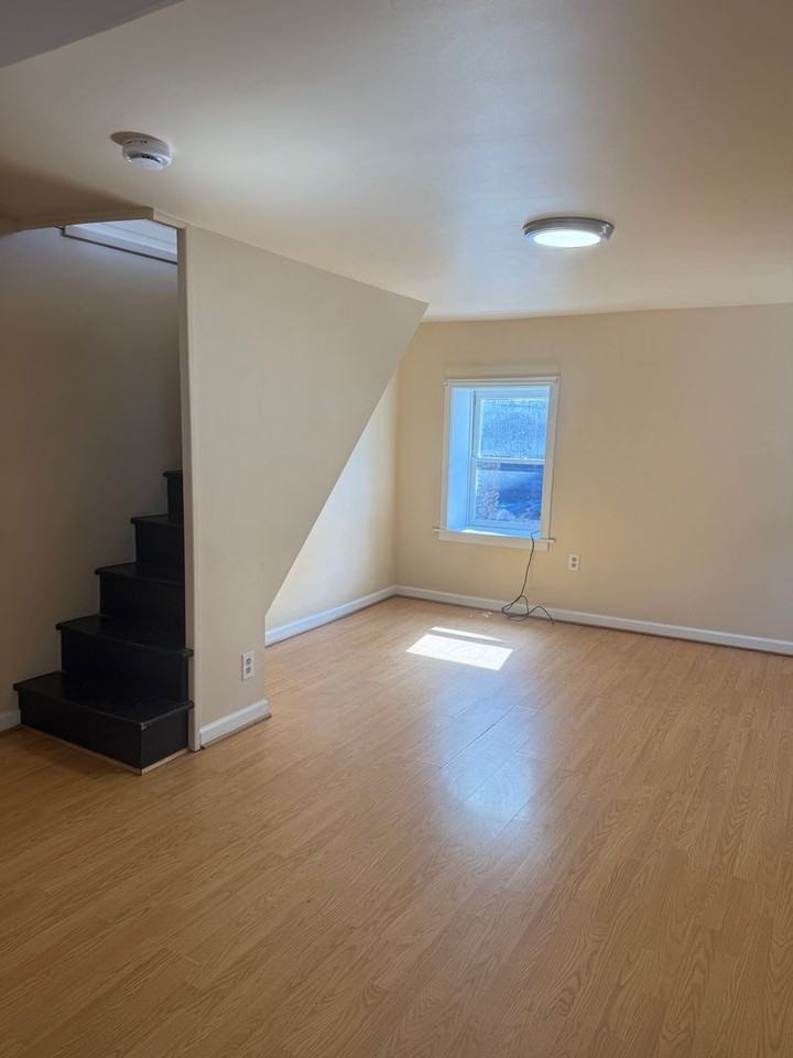 14 W 5th St - Photo 4 of 13