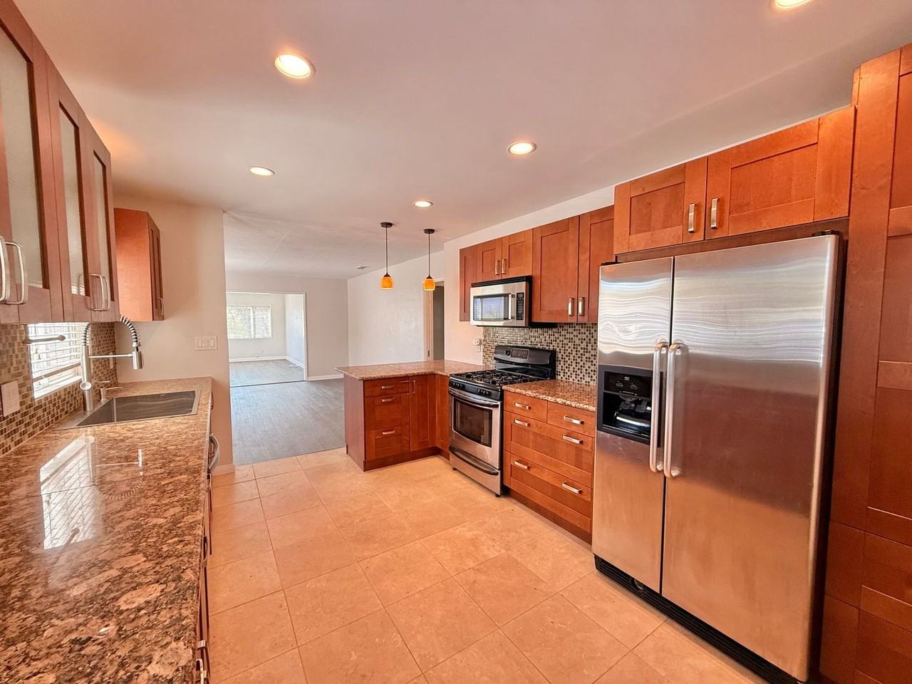 2208 Susan Pl - Photo 5 of 16