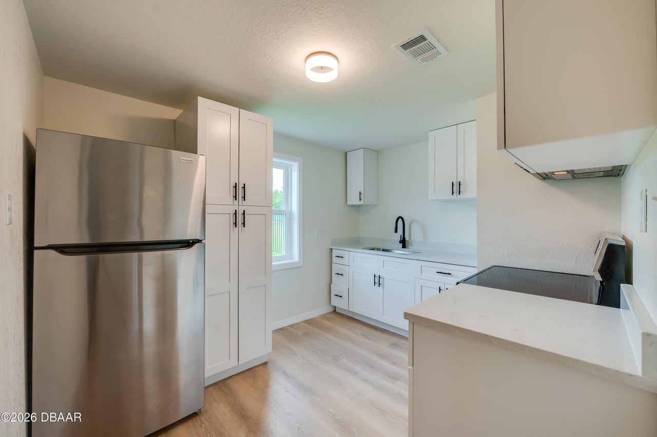 259 Jefferson St #2 - Photo 6 of 11