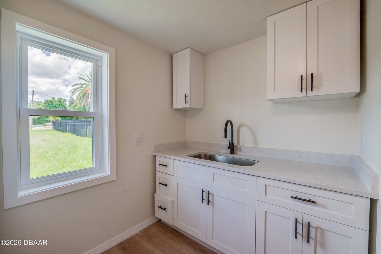 259 Jefferson St #2 - Photo 7 of 11