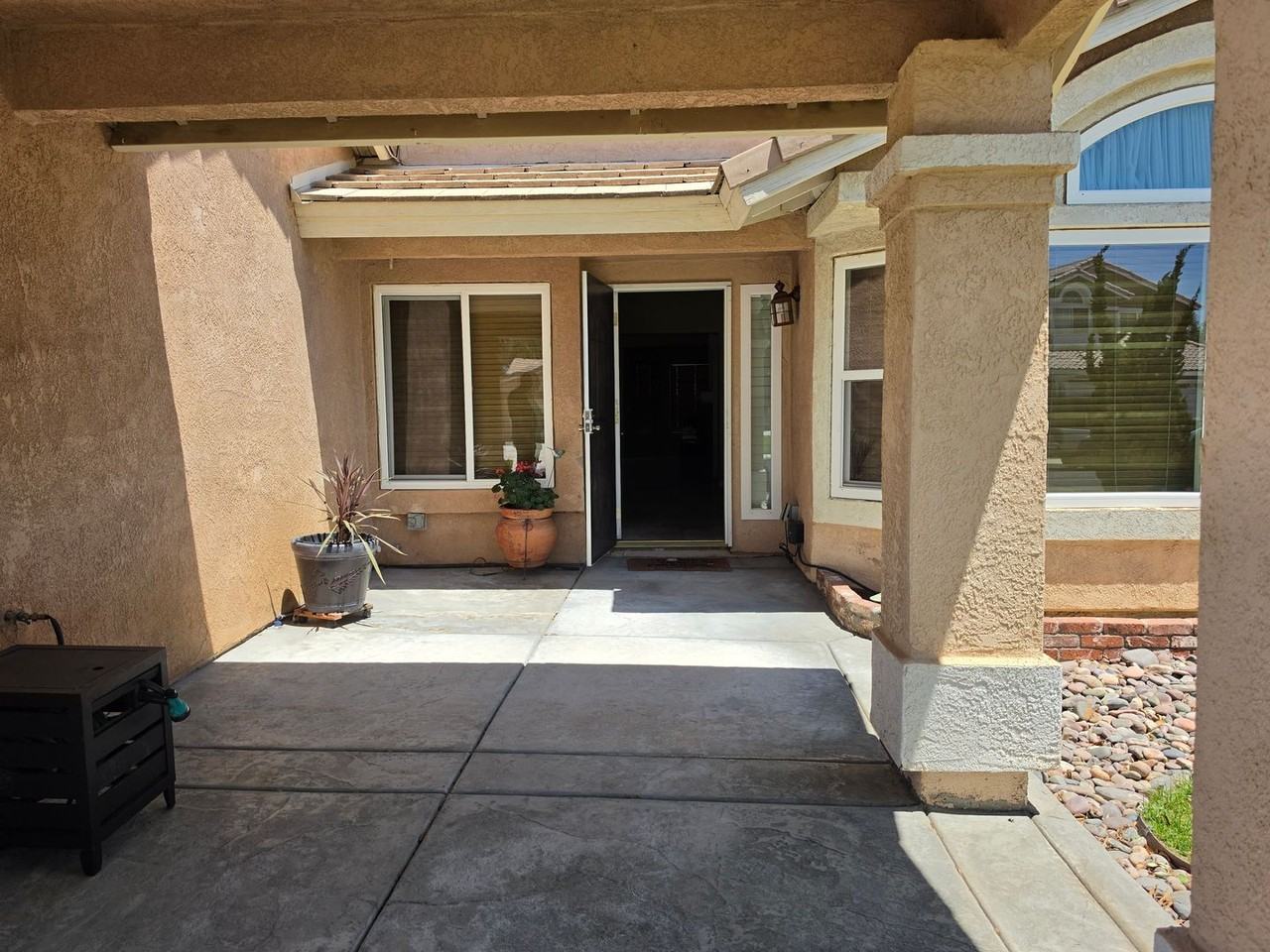 13270 Kirkwood Dr - Photo 2 of 42