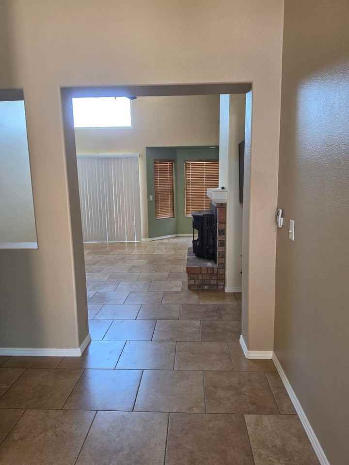 13270 Kirkwood Dr - Photo 4 of 42
