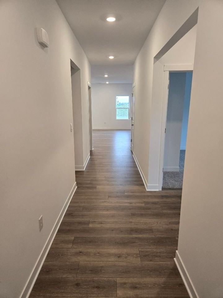 9203 Hemingway Dr - Photo 2 of 8