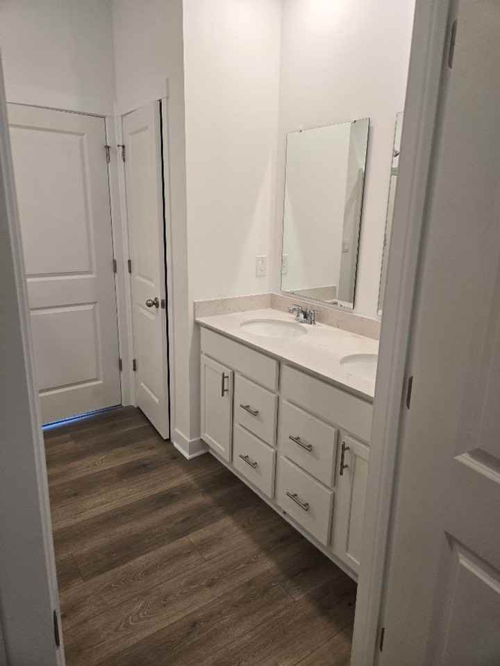 9203 Hemingway Dr - Photo 6 of 8