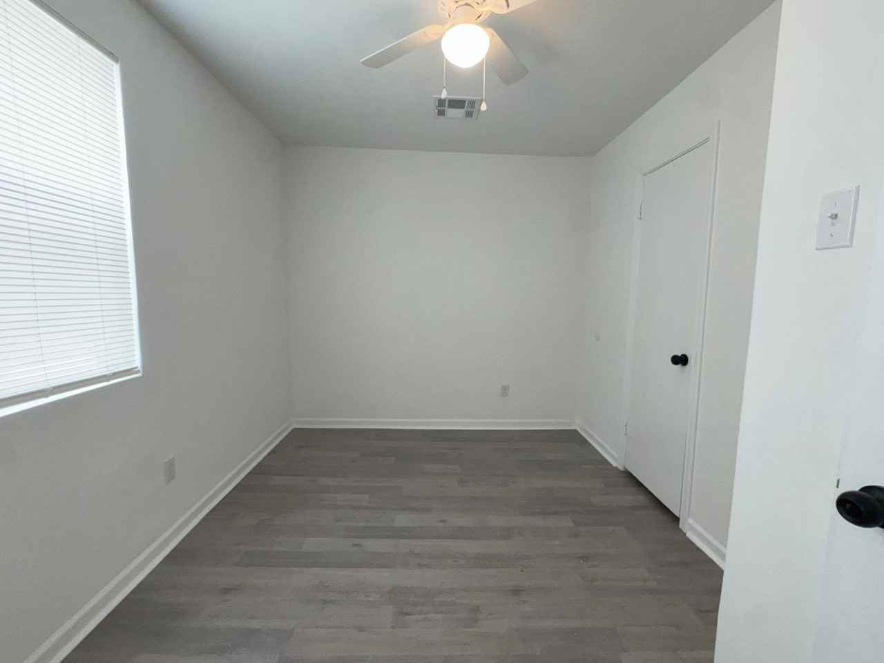 2312 Lilly St - Photo 6 of 17