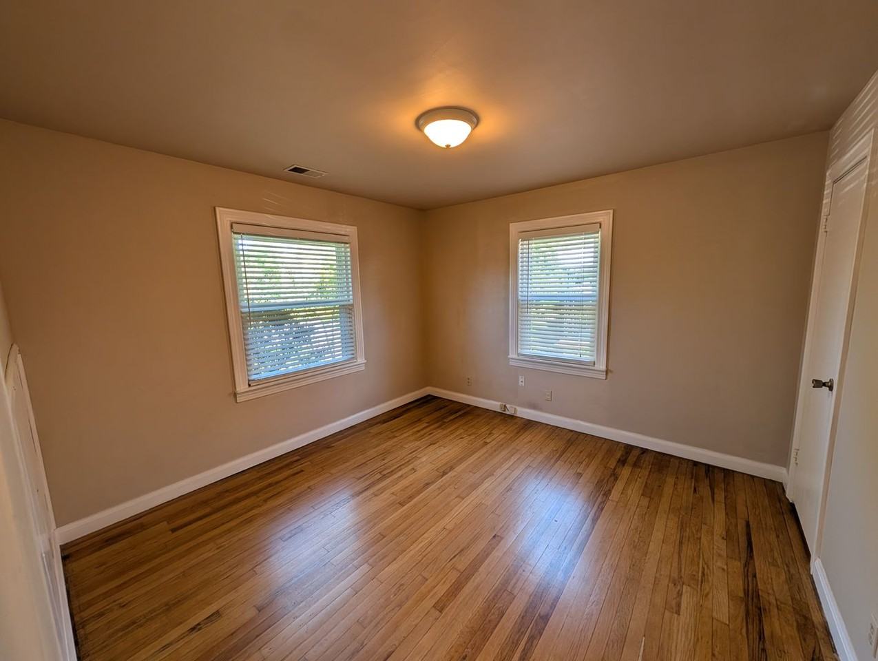 3519 Whippoorwill Rd - Photo 5 of 8