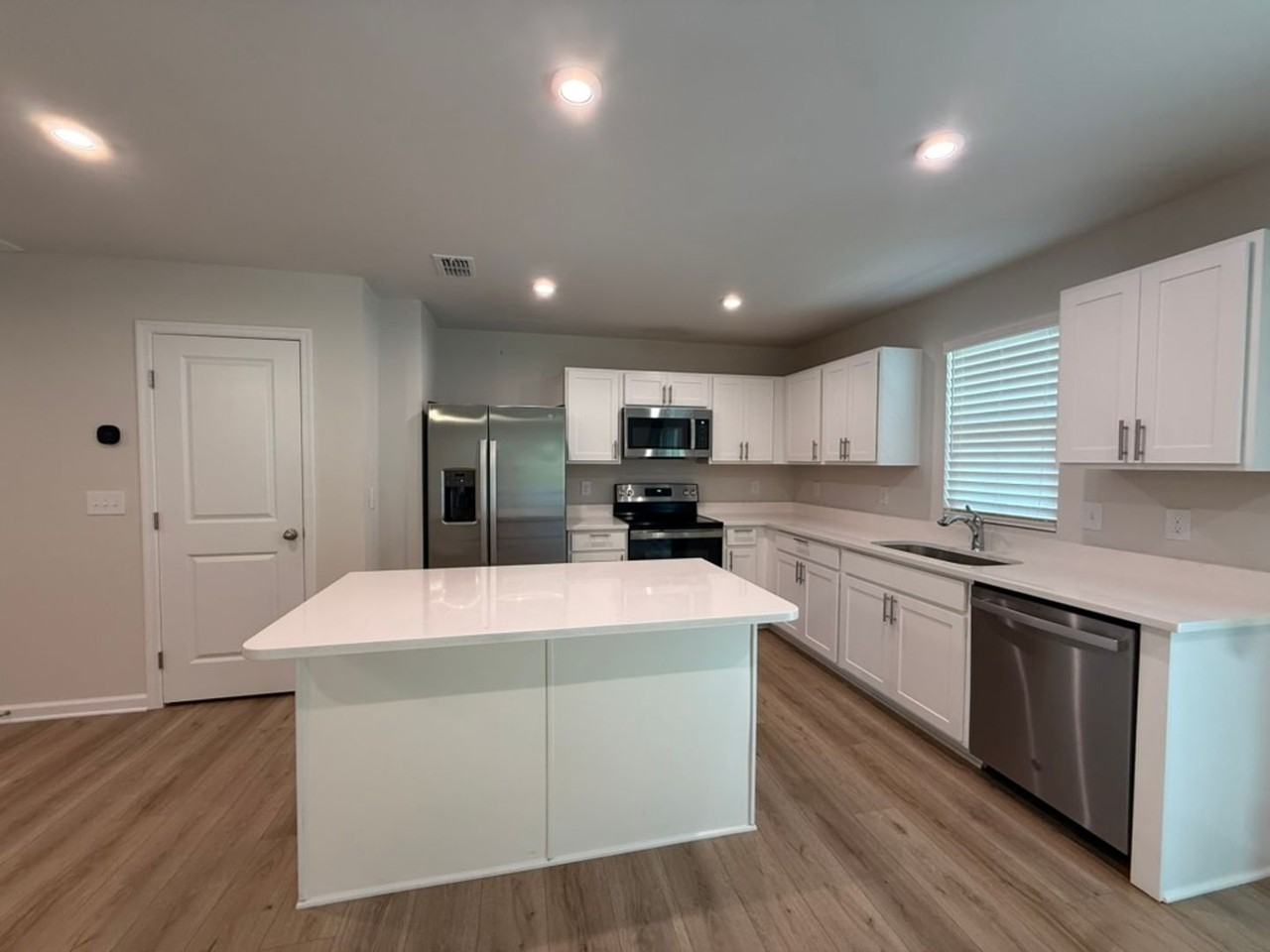 159 Sarnesfield Way - Photo 4 of 13