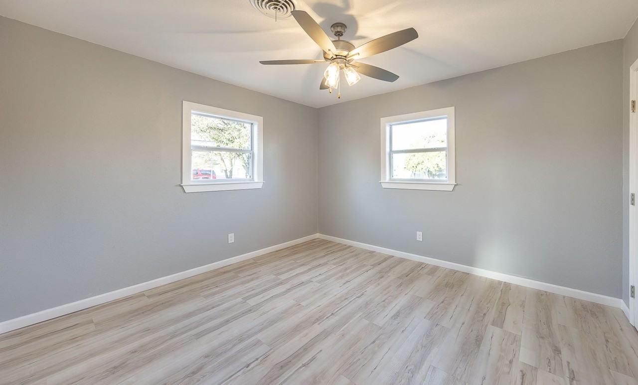 5409 Avenue D - Photo 6 of 24
