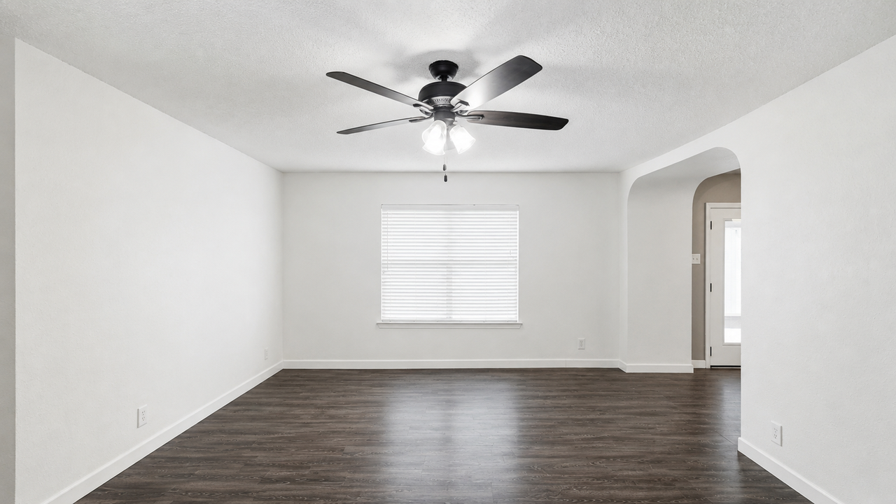 13354 Greenstone - Photo 2 of 11