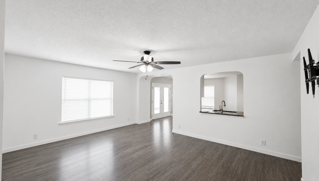 13354 Greenstone - Photo 3 of 11