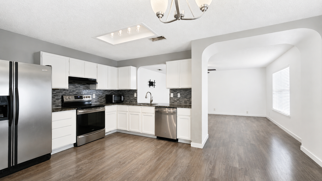 13354 Greenstone - Photo 4 of 11