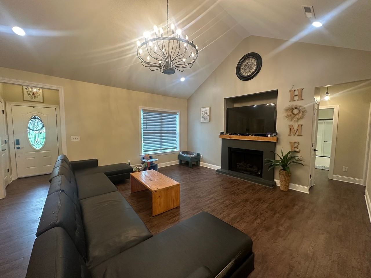 32 Sarjon Cir - Photo 2 of 28