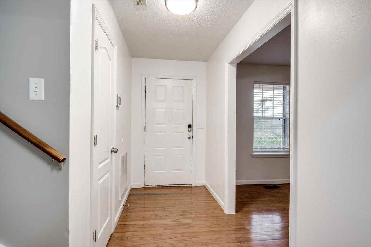 2508 Sand Ridge Ct - Photo 4 of 42