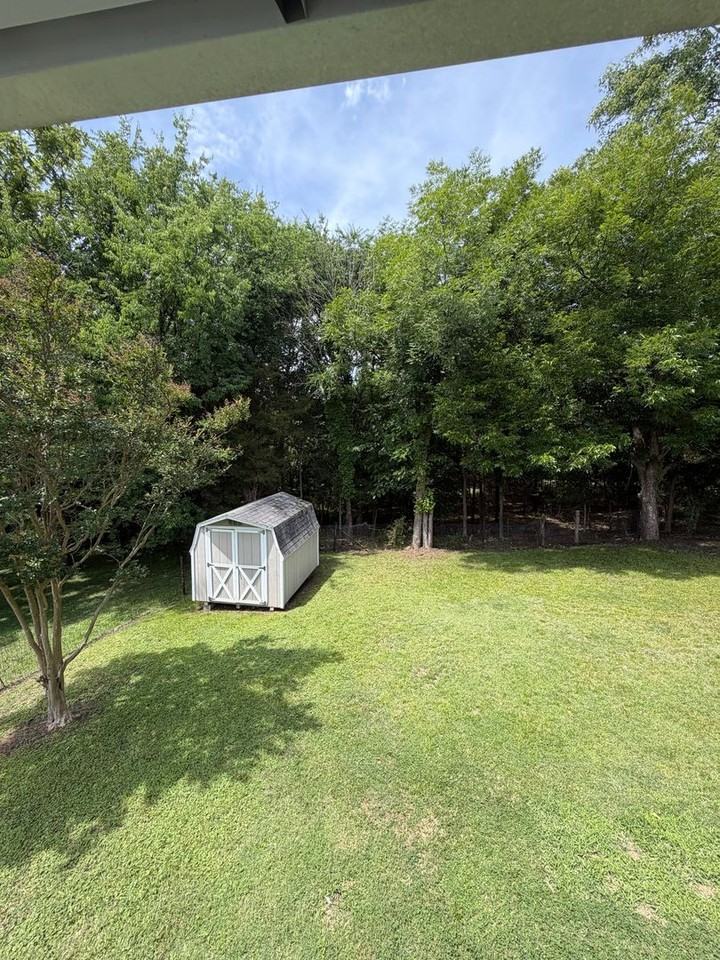 114 Schoolfield Dr - Photo 6 of 15