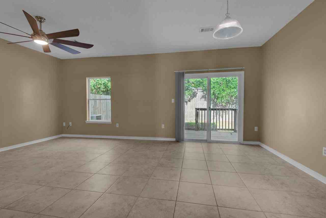 2125 Tom St - Photo 4 of 27
