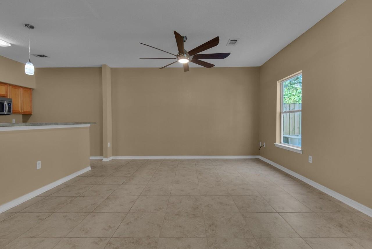 2125 Tom St - Photo 5 of 27