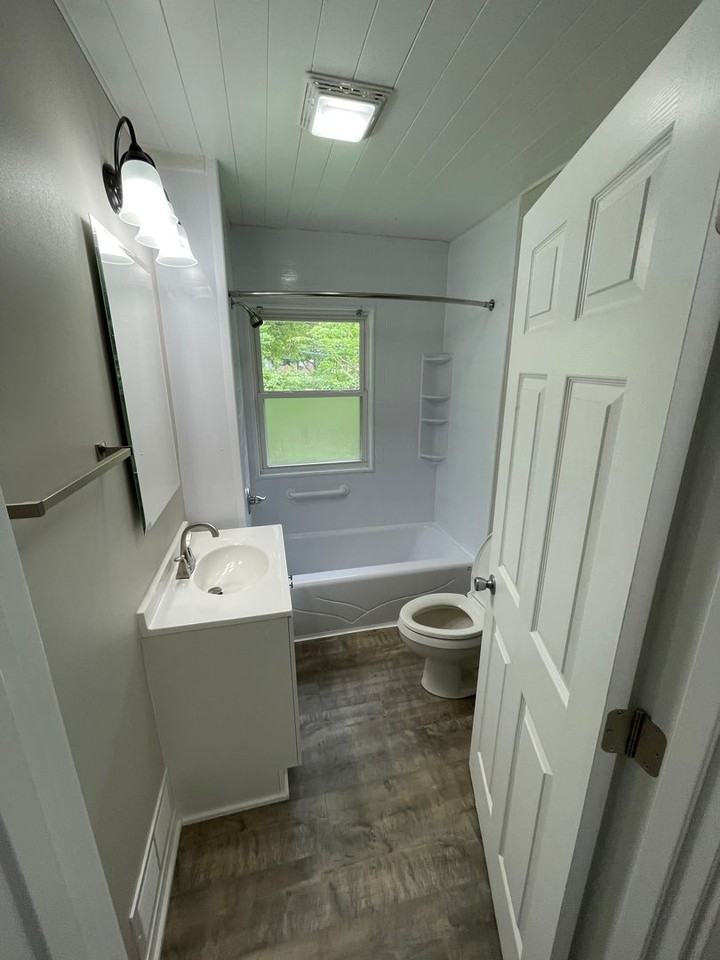 1728 Northwest Dr - Photo 7 of 13