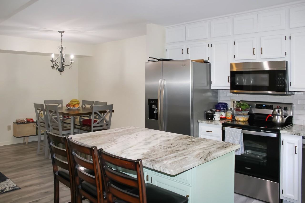 1057 Highlands Dr - Photo 2 of 25
