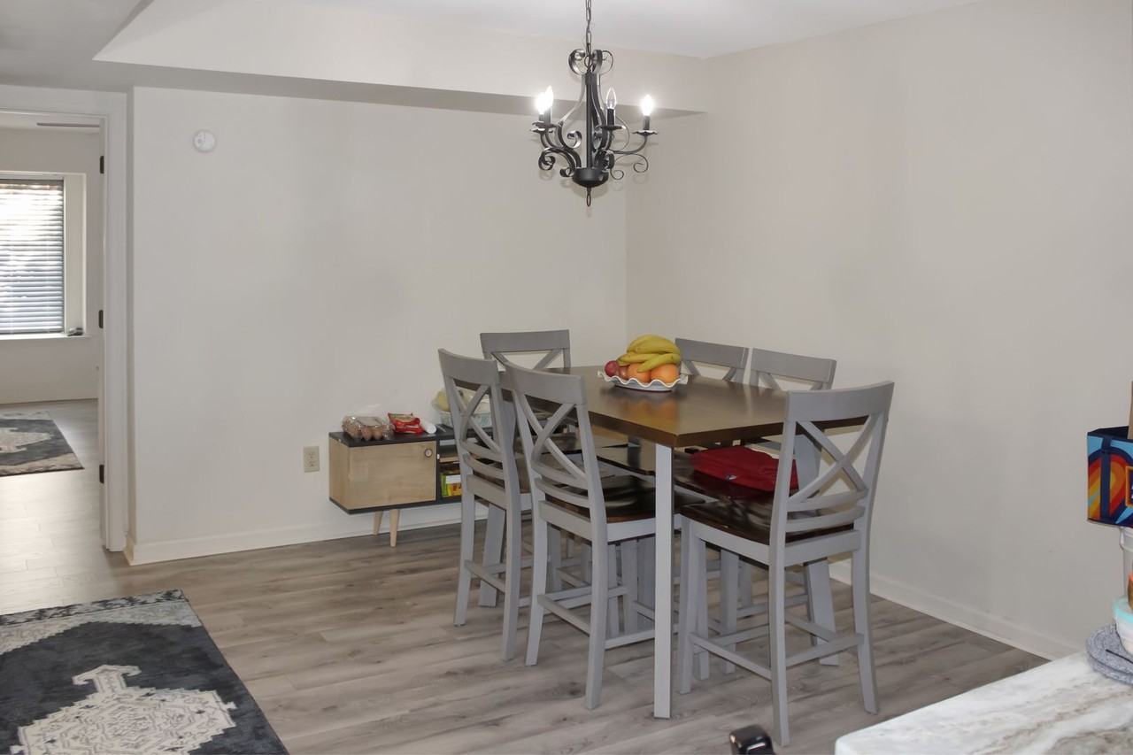1057 Highlands Dr - Photo 4 of 25