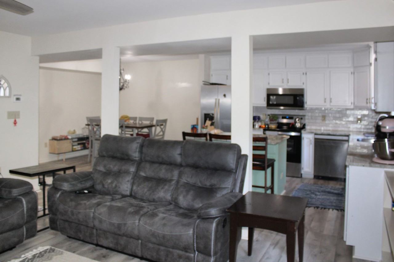 1057 Highlands Dr - Photo 6 of 25