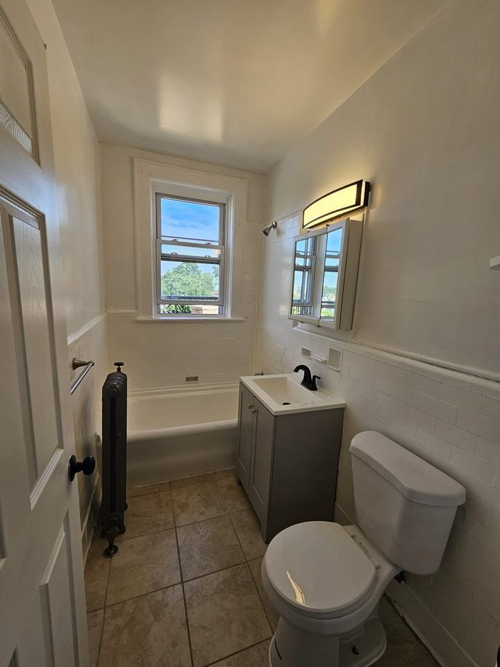 784 Clinton Avenue #4H - Photo 6 of 10