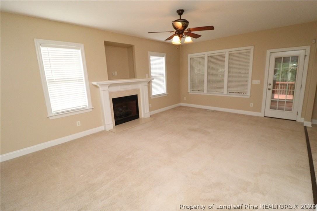 36 W Trafalgar Ct - Photo 4 of 39
