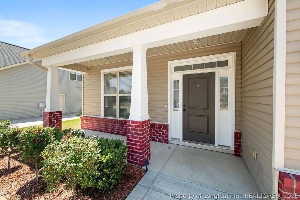 343 Fountain Grove Dr - Photo 2 of 33