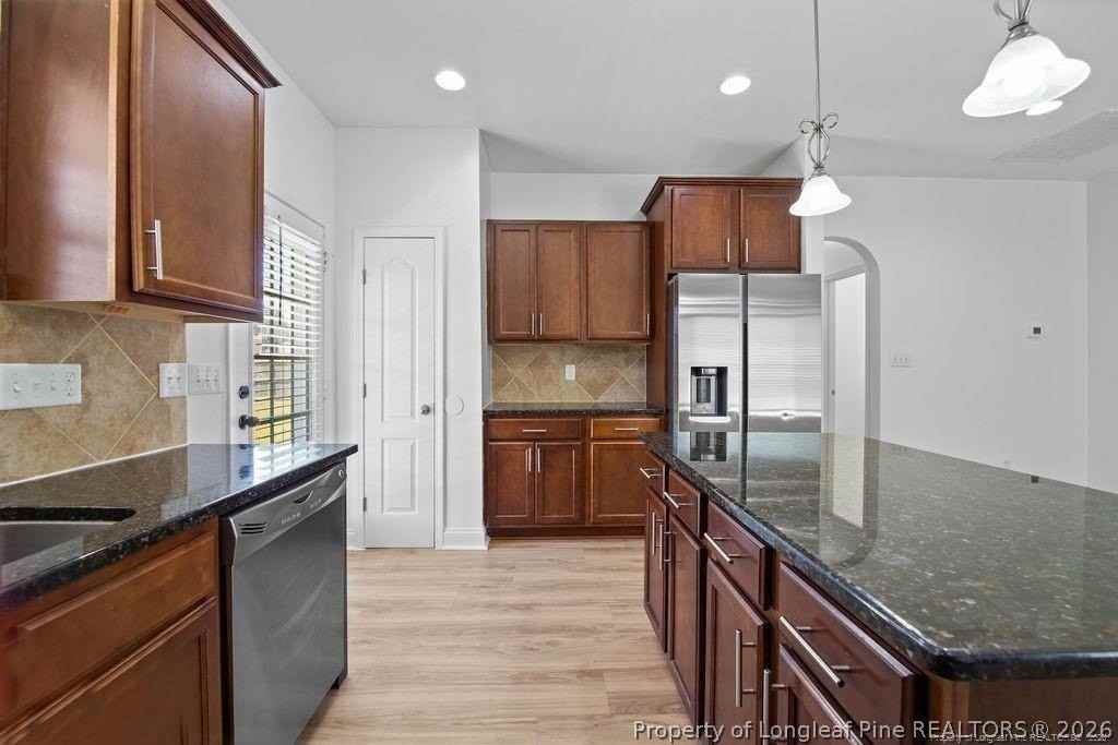 343 Fountain Grove Dr - Photo 7 of 33