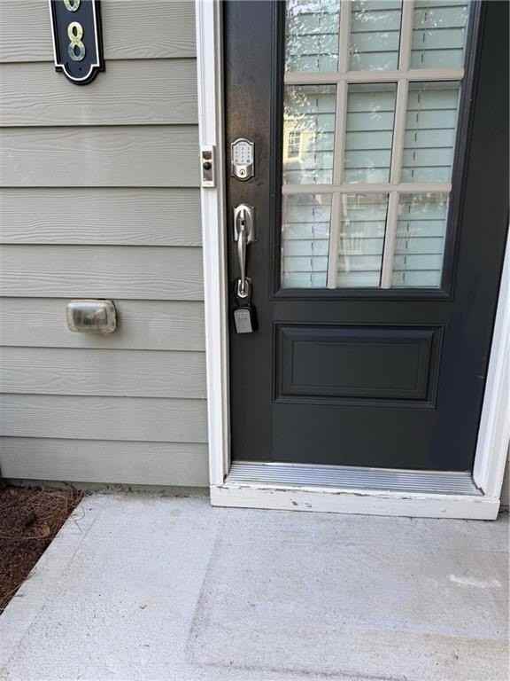 2568 Morehead St - Photo 4 of 21